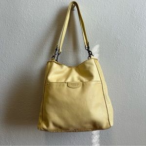 AMERICAN Leather Co. Austin Triple Entry Leather Bucket hobo Bag pale yellow